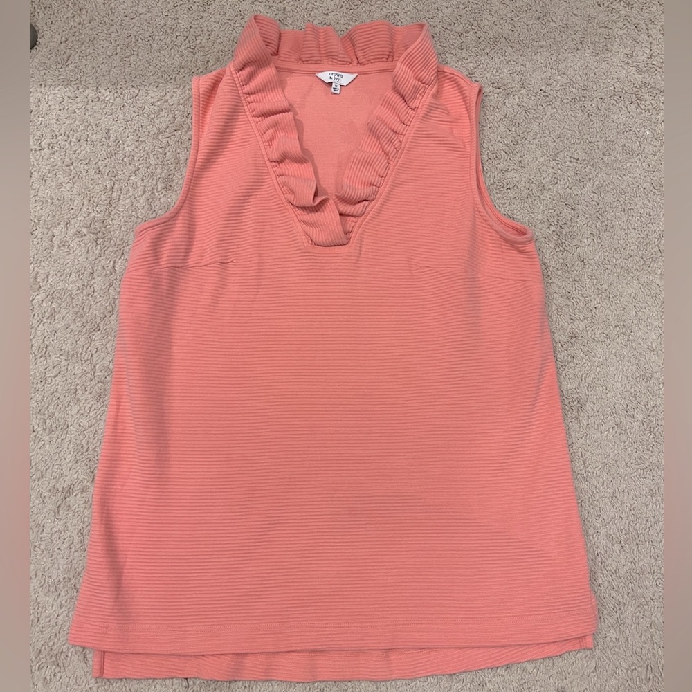 Crown & Ivy Peach Ribbed Ruffle Neck Tank Top - M